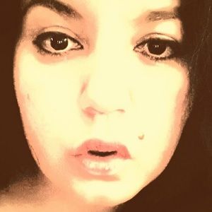Meet your Posher, Gabriela